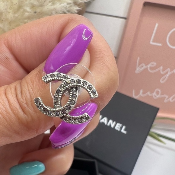 Chanel Classic CC Crystal Stud Earrings - Authentic - Picture 2 of 6